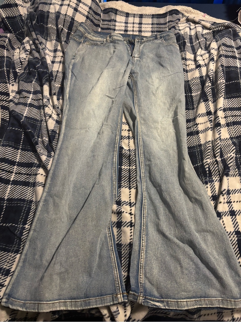 Light Wash Flared Jeans